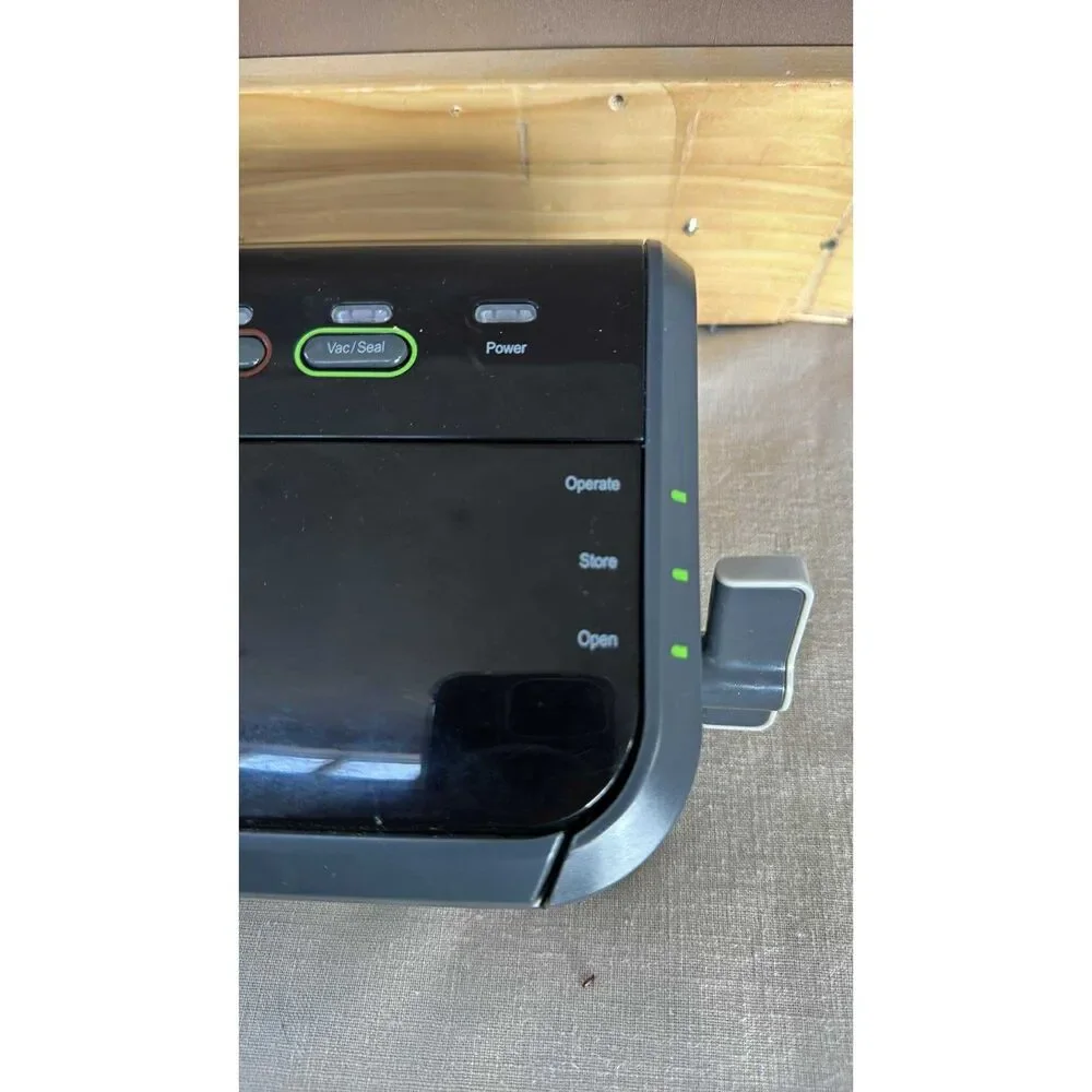 Foodsaver FM 2000 Vacuum Sealer Machine With Bags